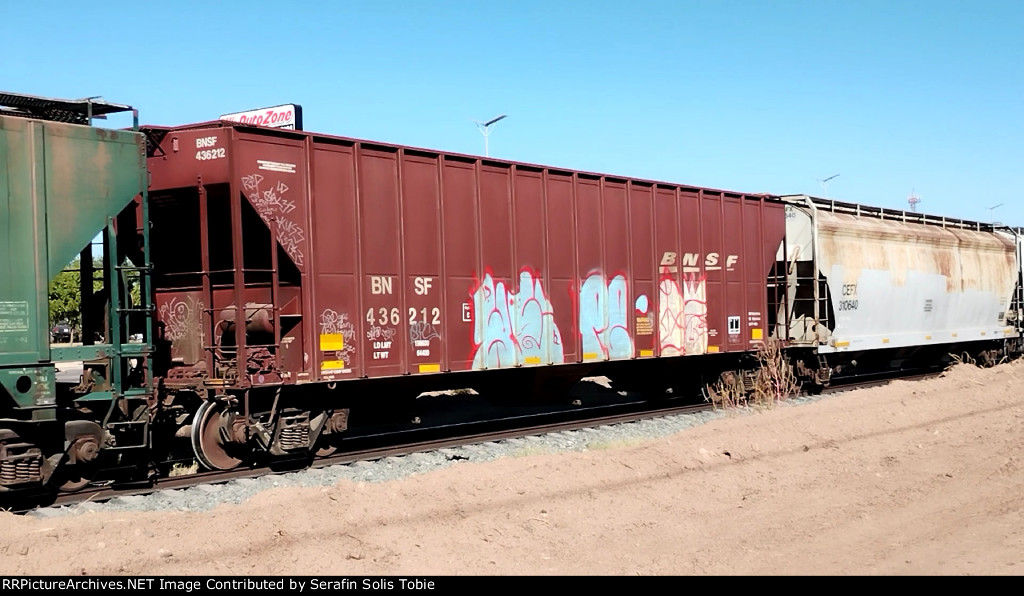 BNSF 436212 Con Grafiti 